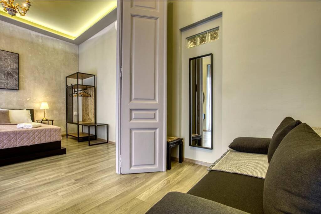 Апартаменты Plaka Filotheis House B Афины Экстерьер фото