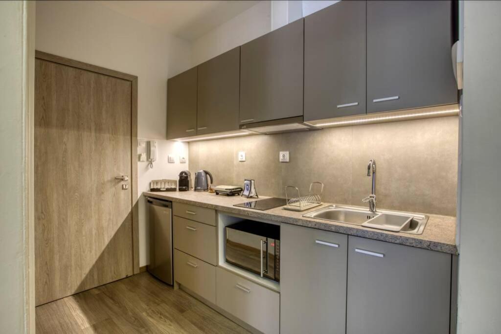 Апартаменты Plaka Filotheis House B Афины Экстерьер фото
