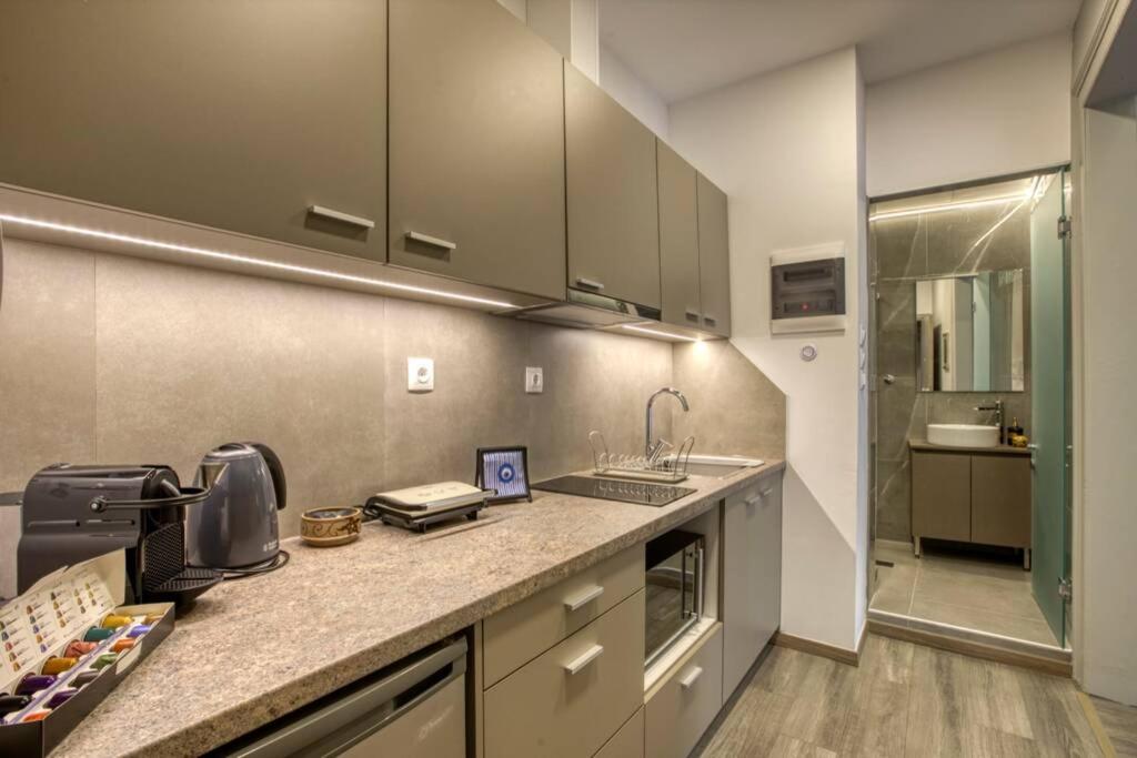Апартаменты Plaka Filotheis House B Афины Экстерьер фото